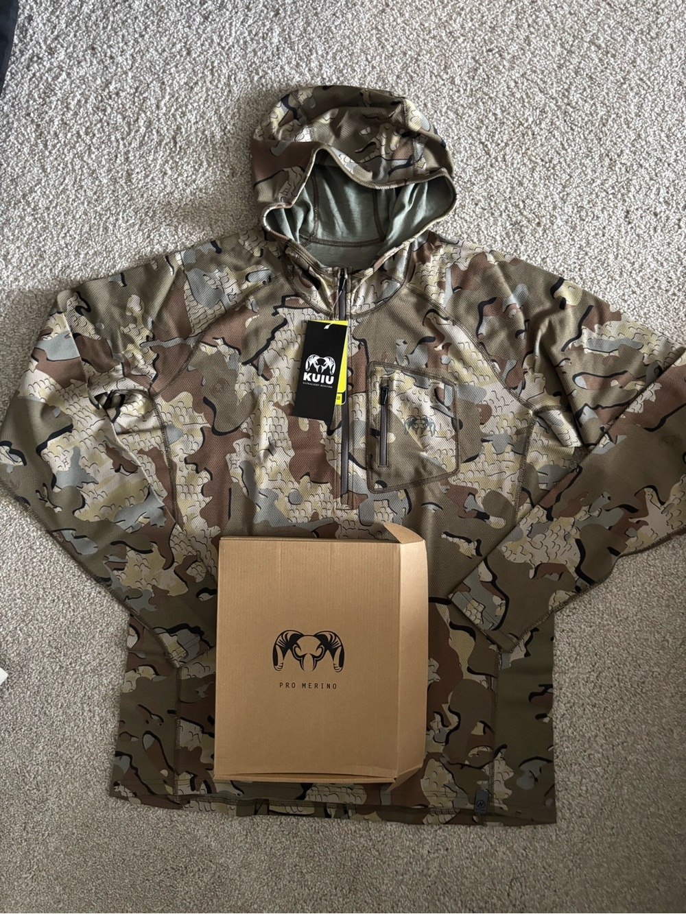 KUIU Men's Camo PRO Merino 200 Zip-T Hoodie
